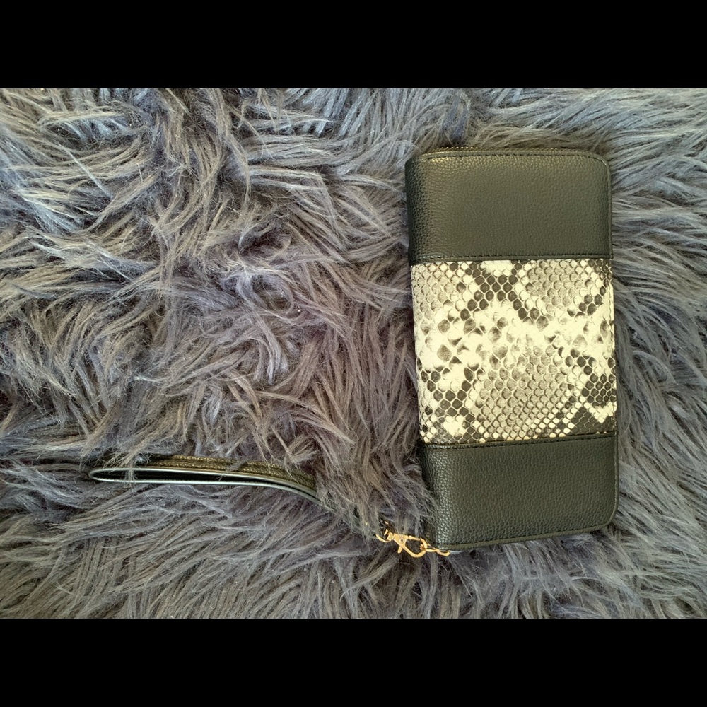 Wallet - Picture 2 of 5